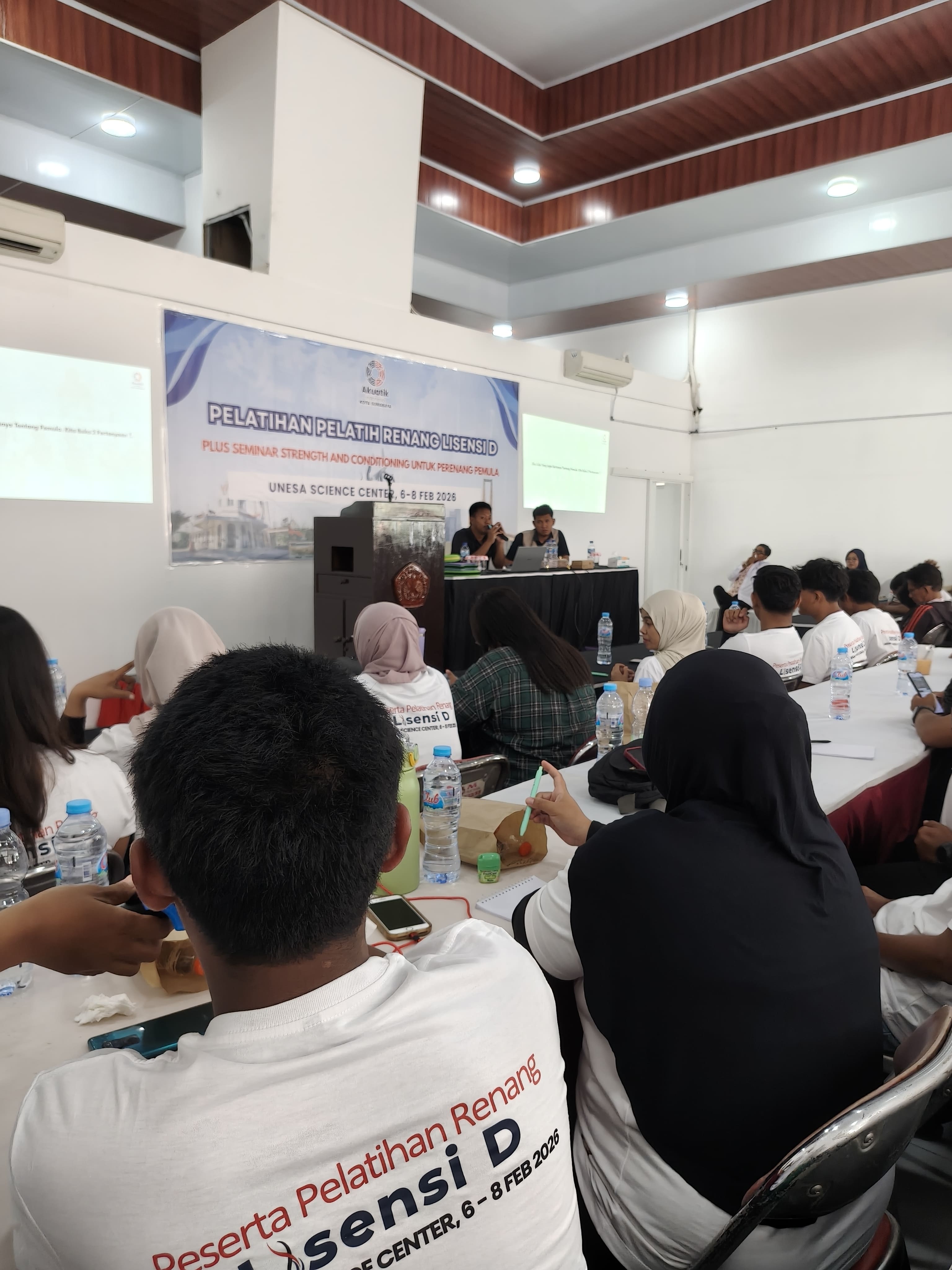 Padukan Praktik dan Sport Science, UNESA Sukses Gelar Pelatihan Pelatih Renang Lisensi D