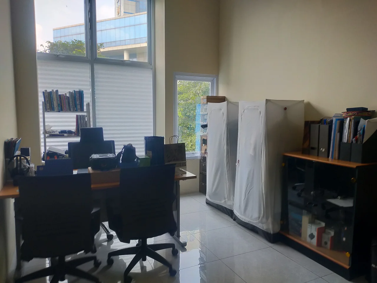 228 Ruang Sekretaris USC